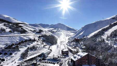 Palandöken’de kış döneminde 500 bin turist gayesi